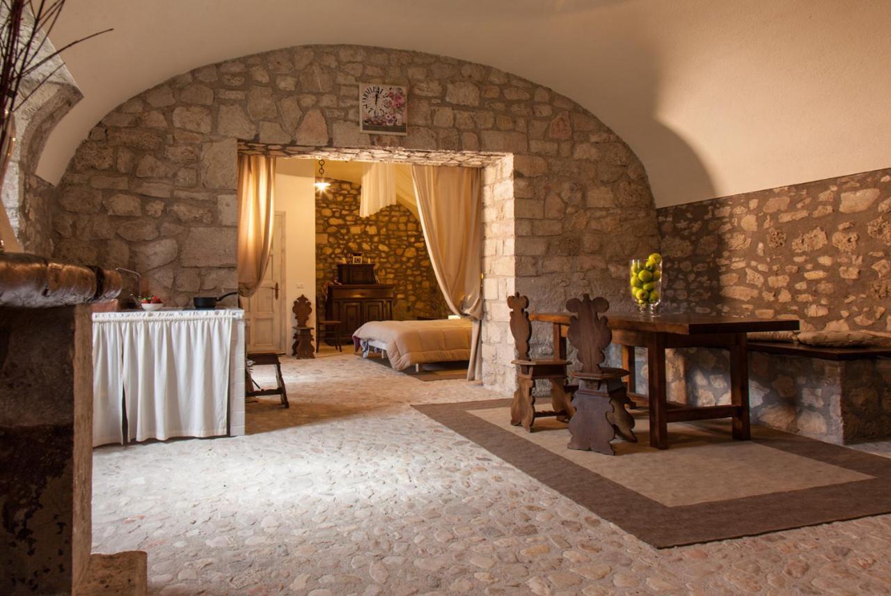 Agriturismo La Commenda-Adults Only Cascia Habitación foto