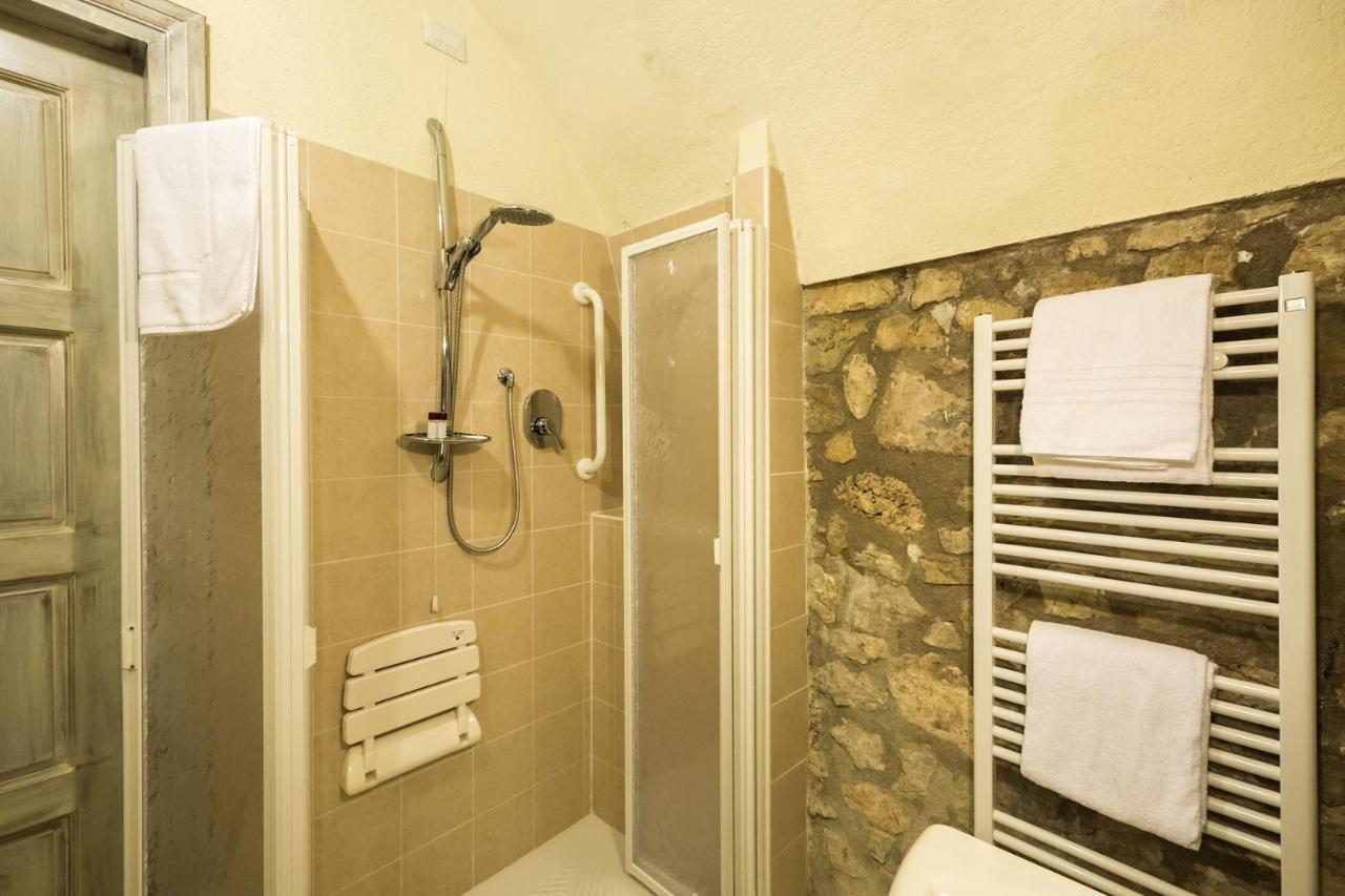 Agriturismo La Commenda-Adults Only Cascia Habitación foto