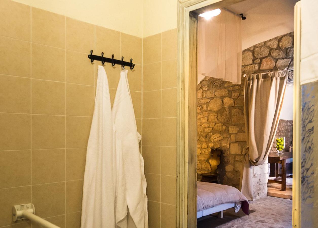 Agriturismo La Commenda-Adults Only Cascia Habitación foto