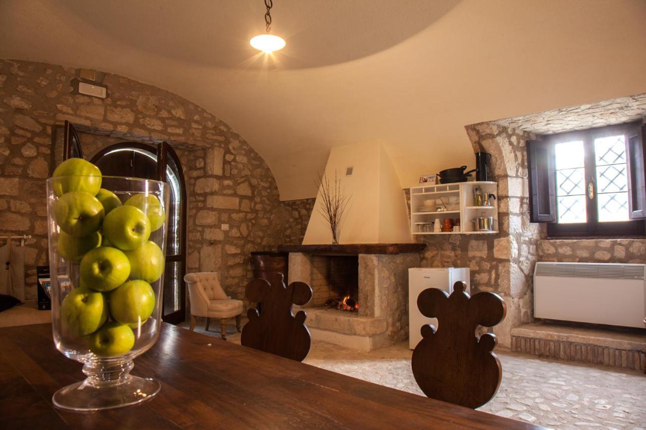 Agriturismo La Commenda-Adults Only Cascia Habitación foto